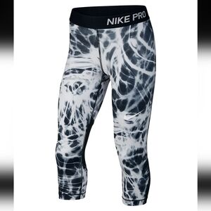 Nike | Black & White Tie-Dye Dri-FIT Pro Capri Leggings